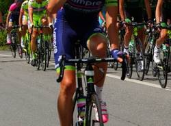 Il Giro sfreccia a Vanzaghello (inserita in galleria)