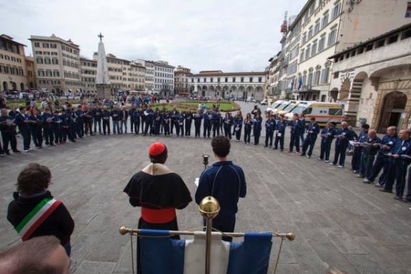 La fiaccola da Firenze a Busto (inserita in galleria)