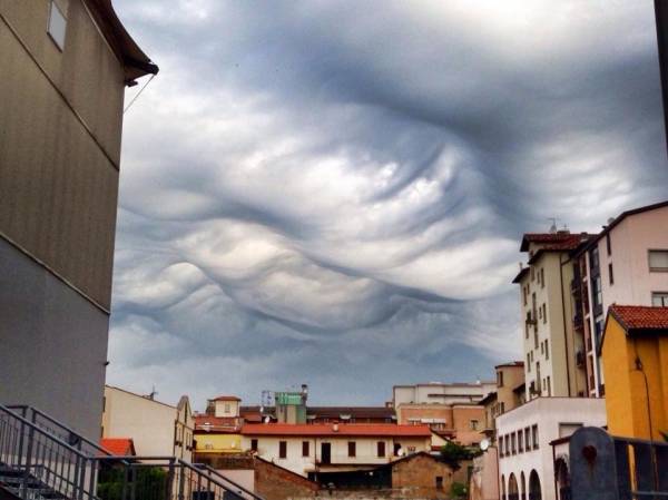 Nuvole come drappi (inserita in galleria)