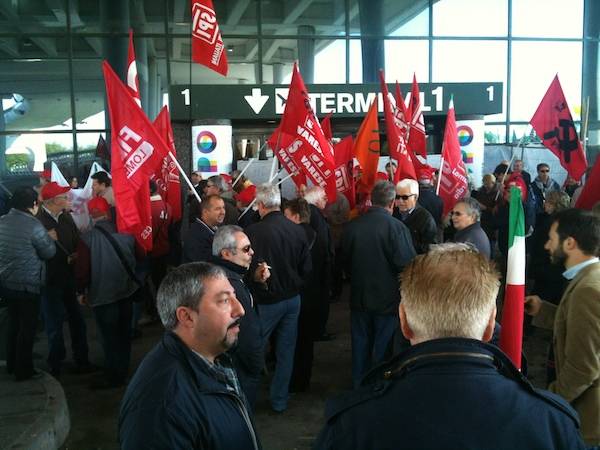 Primo maggio a Malpensa (inserita in galleria)