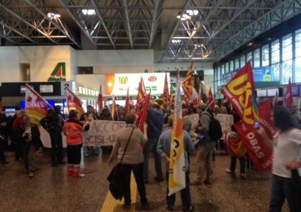 Sciopero e manifestazione a Malpensa (inserita in galleria)