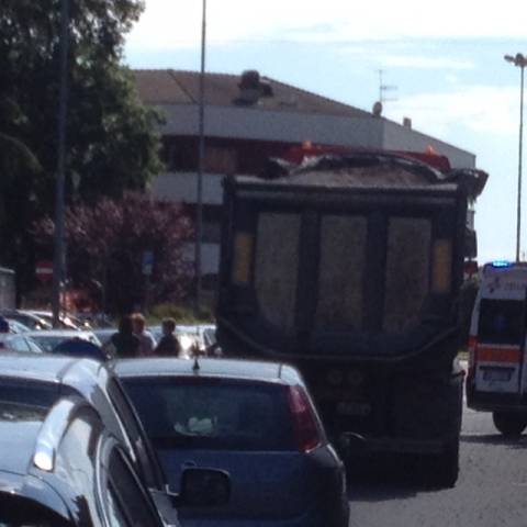 Tamponamento a catena in via Piave (inserita in galleria)