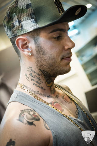 Emis Killa incontra i fan alla Casa del Disco  (inserita in galleria)
