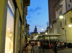 Giovedì in centro a Busto Arsizio (inserita in galleria)