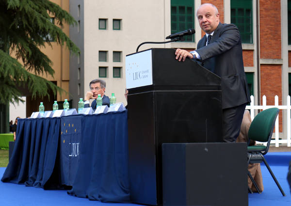 I 501 laureati della Liuc (inserita in galleria)