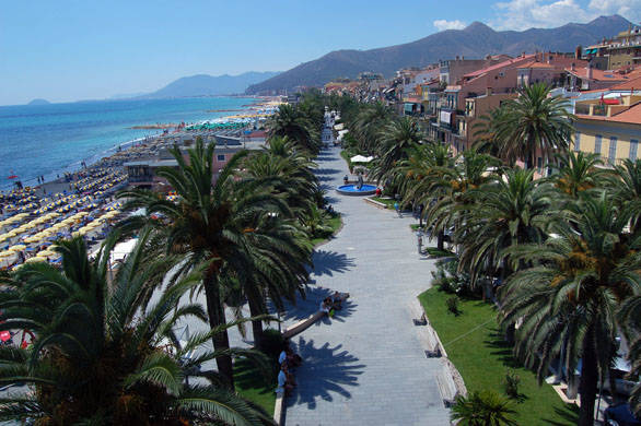 Il mare in Liguria (inserita in galleria)