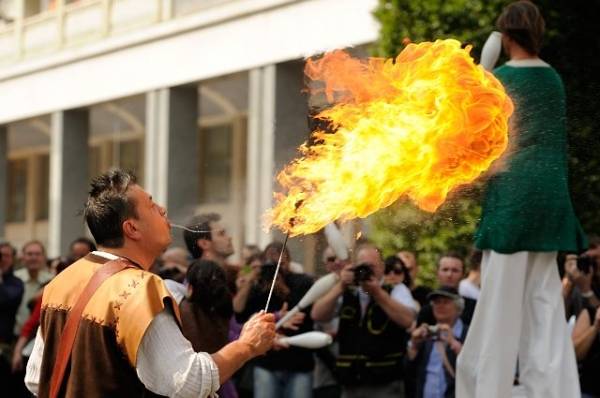 Palio: falchi, cavalieri e mangiafuoco (inserita in galleria)