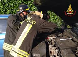 Scontro tra due auto in via Mazzini a Brebbia  (inserita in galleria)