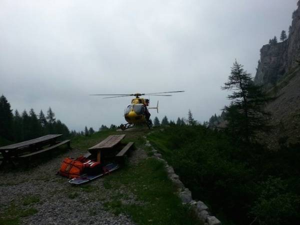 Sfida fra le nuvole per salvare l'alpinista (inserita in galleria)