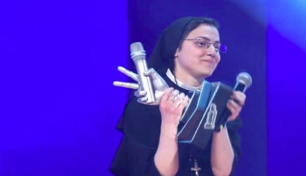 Suor Cristina vince The Voice (inserita in galleria)