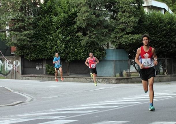 Una corsa tra ville e giardini, ecco le foto (inserita in galleria)