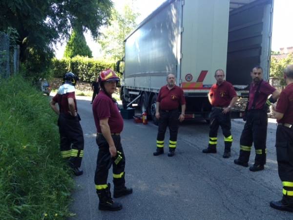 Auto contro un camion a Brunello (inserita in galleria)