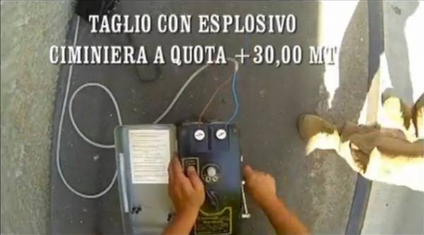 Ciminiera di Accam: la fotosequenza (inserita in galleria)