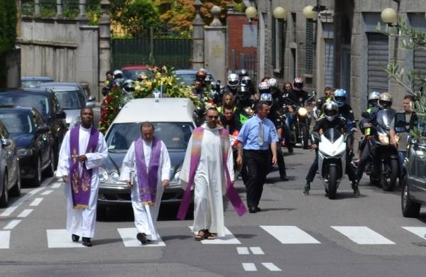 I funerali di Mauro Cariello (inserita in galleria)