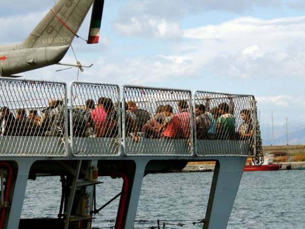 Migranti, i volti (inserita in galleria)