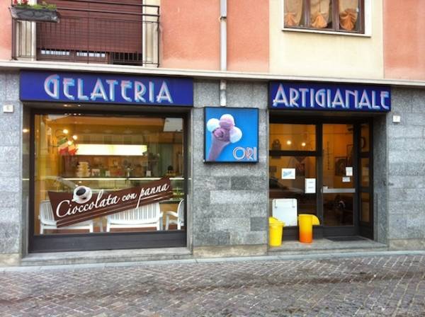 Ori, la gelateria di Cassano Magnago (inserita in galleria)