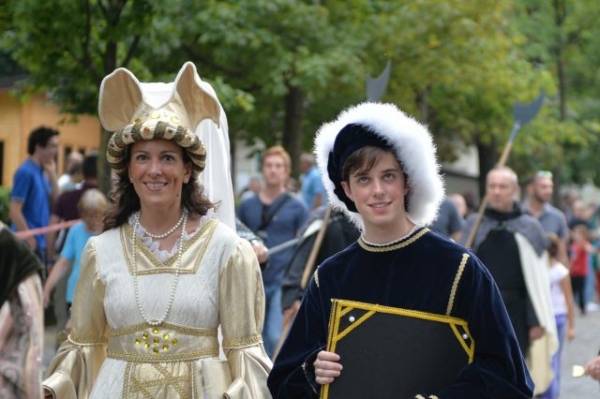 Palio dei Castelli - La corsa dei cerchi (inserita in galleria)