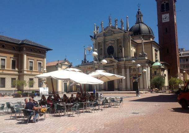 piazza san giovanni busto tavolini dehors