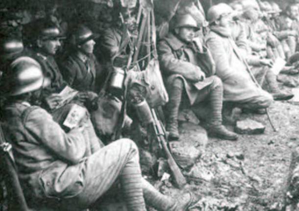 soldati in trincea prima guerra mondiale