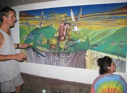 Un murales sulla parate di Villa delle Rose (inserita in galleria)