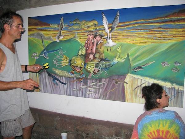 Un murales sulla parate di Villa delle Rose (inserita in galleria)