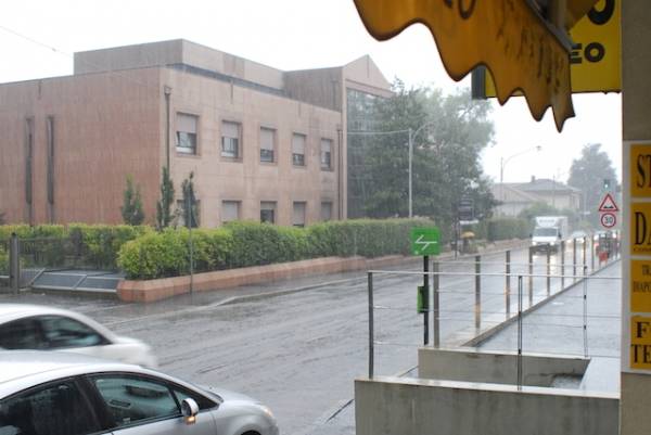 Acqua in viale Borri  (inserita in galleria)