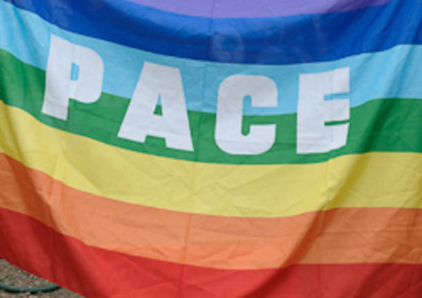 bandiera pace apertura