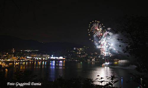 Fuochi a Laveno (inserita in galleria)