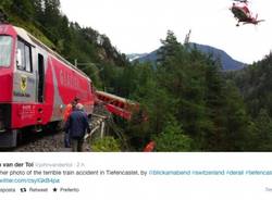 Il treno deragliato nei Grigioni (inserita in galleria)