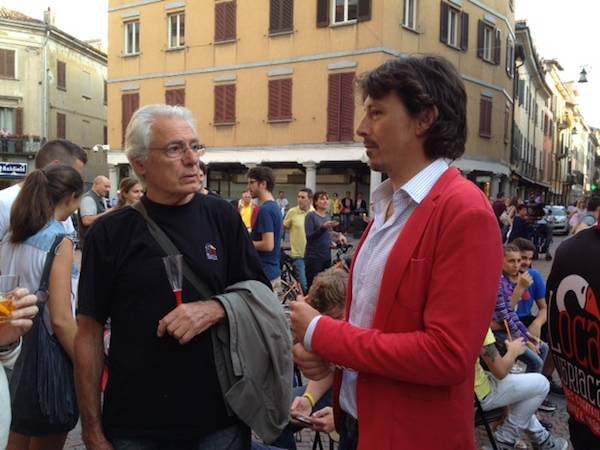 In centinaia in piazza, solidarietà a Loca Ubriaca (inserita in galleria)