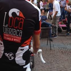 In centinaia in piazza, solidarietà a Loca Ubriaca (inserita in galleria)