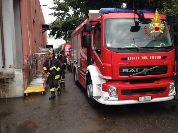 Incendio al supermercato (inserita in galleria)