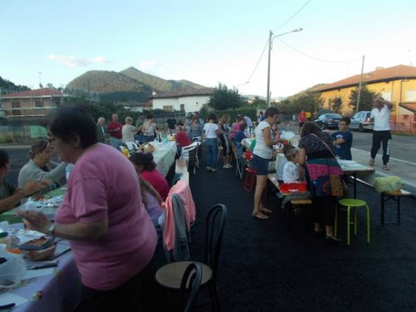 La cena dei vicini di Arcisate (inserita in galleria)