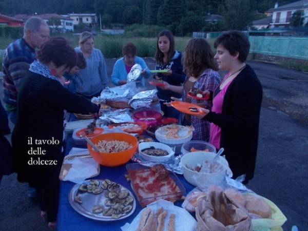 La cena dei vicini di Arcisate (inserita in galleria)