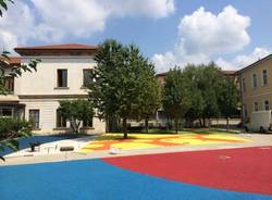 Nuova vita (a colori) per il cortile della scuola elementare (inserita in galleria)