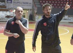 Primo allenamento per la Pallacanestro Varese (inserita in galleria)