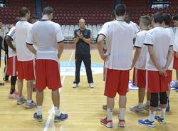 Primo allenamento per la Pallacanestro Varese (inserita in galleria)