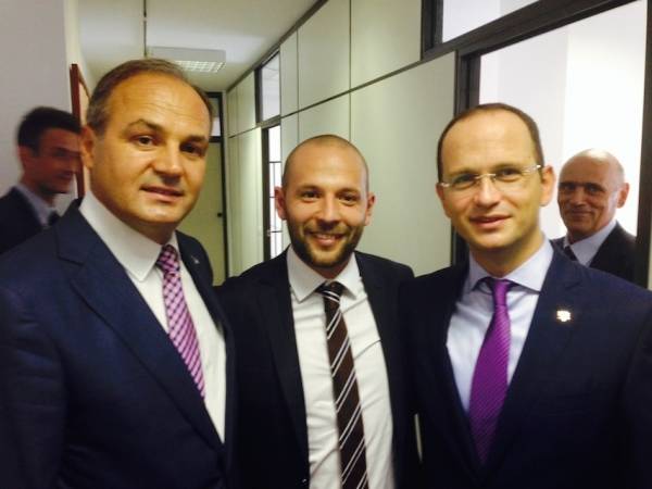 Consolato Albania Kosovo a Milano (inserita in galleria)