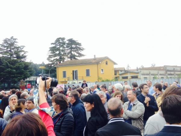 Arcisate-Stabio, la protesta per far ripartire i cantieri (inserita in galleria)