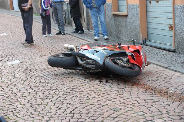 Auto contro moto a Germignaga  (inserita in galleria)