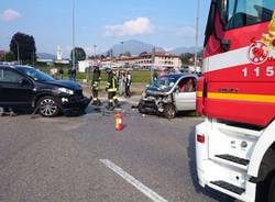 Cocquio Trevisago, le foto dell'incidente stradale (inserita in galleria)
