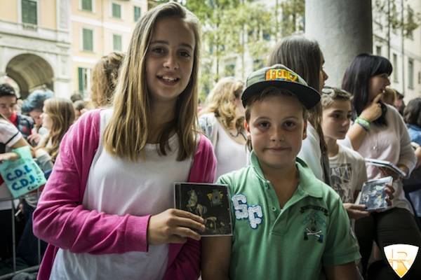 In mille per Fedez alla Casa del Disco  (inserita in galleria)