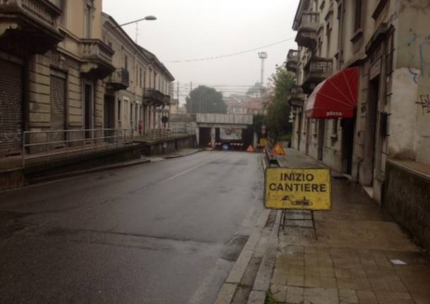 In via Venegoni ricompare il porfido (inserita in galleria)