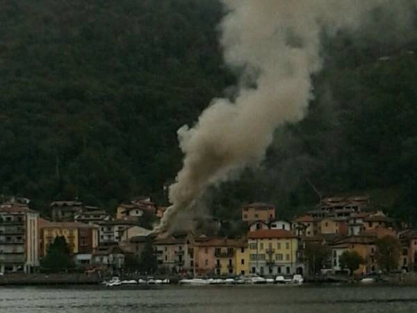 Incendio a Porto Ceresio (inserita in galleria)