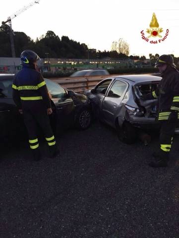 Incidente in A/8, i soccorsi (inserita in galleria)