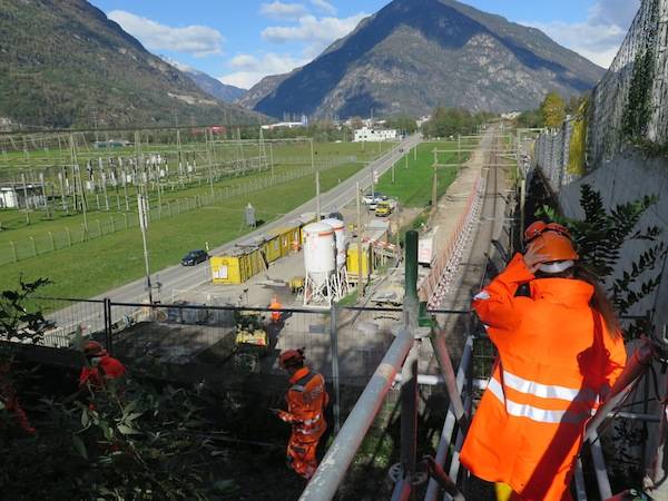 Nel cantiere della ferrovia Alptransit (inserita in galleria)