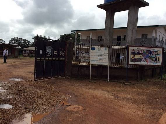 Nell'ospedale di Cuamm in Sierra Leone (inserita in galleria)