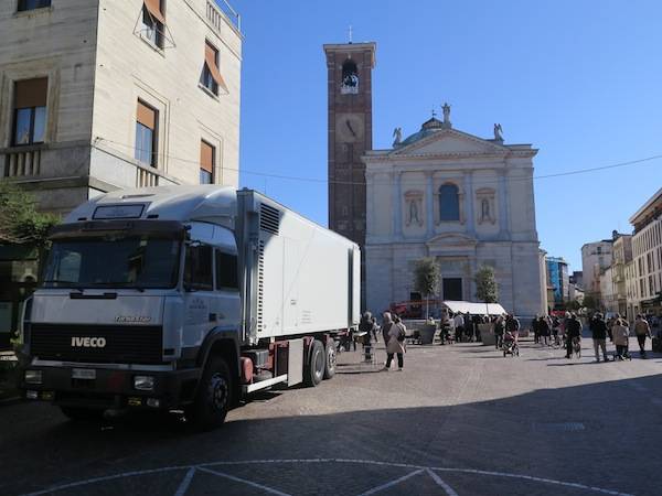Set pubblicitario a Gallarate (inserita in galleria)