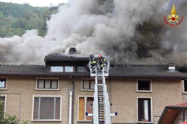 Vigili del Fuoco al lavoro (inserita in galleria)