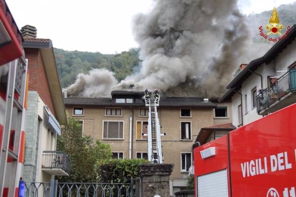 Vigili del Fuoco al lavoro (inserita in galleria)